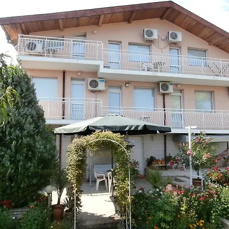 Casa de hóspedes Karina