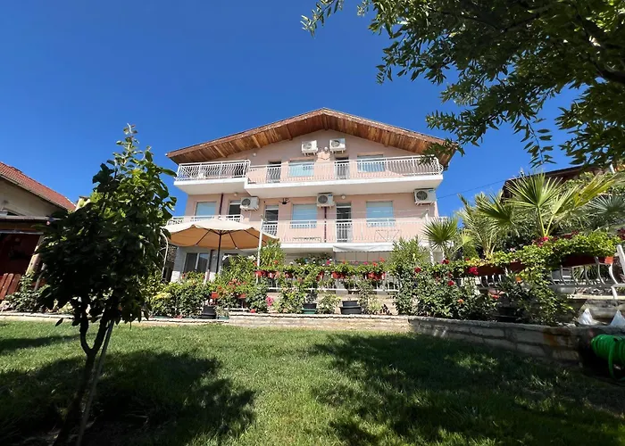 Karina Πανσιόν 4*